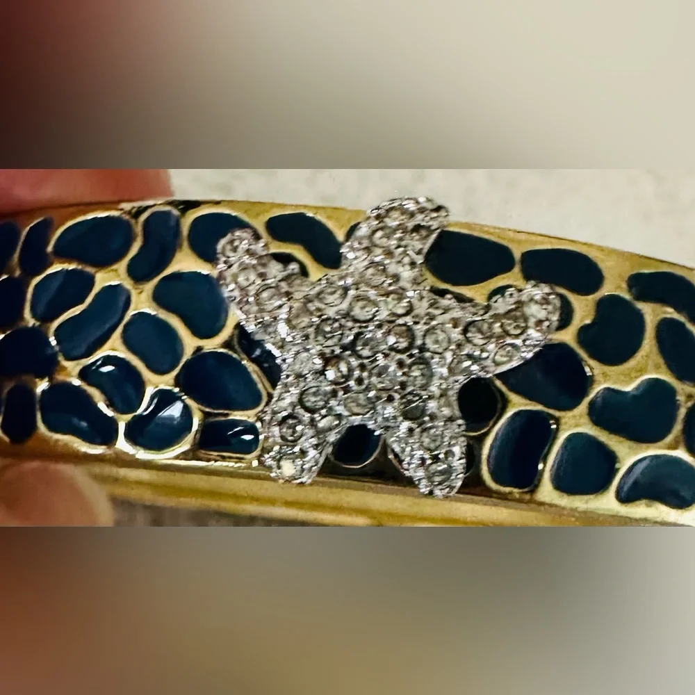 Fornash Rhinestone Starfish Goldtone Hinged Bangle Bracelet Navy Enamel.